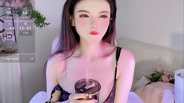 Snapshot of --xixi-- chatting on February 2025 07:22:02 PM --xixi-- online show from February 2025 07:22:02 PM