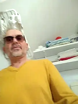 Snapshot of MadProfessor chatting on March 2025 08:08:01 AM MadProfessor online show from March 2025 08:08:01 AM