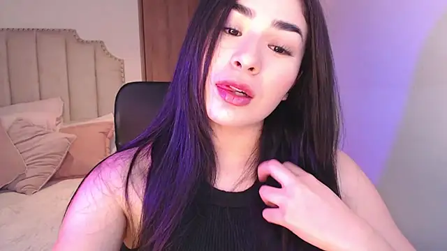 Snapshot of selenemooon555 chatting on December 2024 06:09:02 PM selenemooon555 online show from December 2024 06:09:02 PM