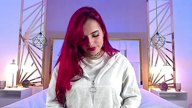Snapshot of valeriee_millerr_ chatting on December 2024 04:49:01 PM valeriee millerr online show from December 2024 04:49:01 PM