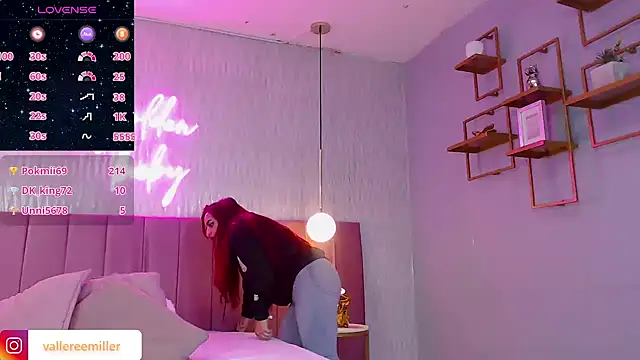 Snapshot of valeriee_millerr_ chatting on December 2024 07:07:02 PM valeriee millerr online show from December 2024 07:07:02 PM