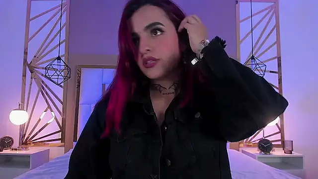 Snapshot of valeriee_millerr_ chatting on December 2024 06:24:02 PM valeriee millerr online show from December 2024 06:24:02 PM