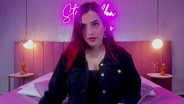 Snapshot of valeriee_millerr_ chatting on January 2025 06:35:01 PM valeriee millerr online show from January 2025 06:35:01 PM