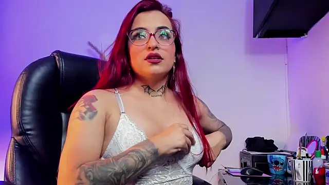 Snapshot of valeriee_millerr_ chatting on March 2025 07:35:01 PM valeriee millerr online show from March 2025 07:35:01 PM