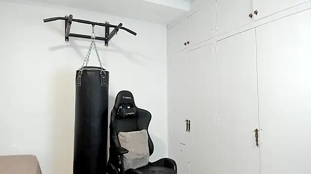 Snapshot of dan01_ chatting on March 2026 08:18:01 AM dan01 online show from March 2026 08:18:01 AM