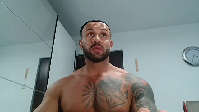 Magnificmuscles89 online show from April 2026 10:07:02 PM