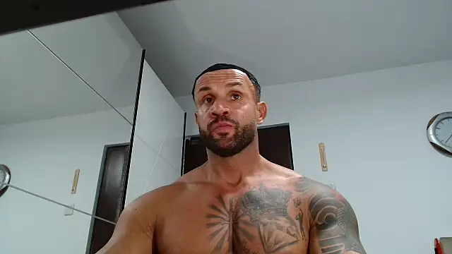 Magnificmuscles89 online show from May 2026 10:37:02 PM