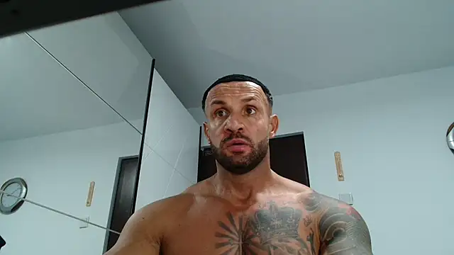 Magnificmuscles89 online show from May 2026 11:51:02 AM