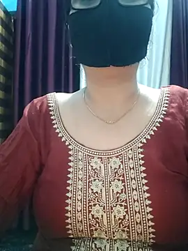 Aishwaryaa 69 online show from October 2025 04:37:02 PM