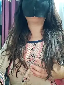 Aishwaryaa 69 online show from April 2026 01:47:01 AM