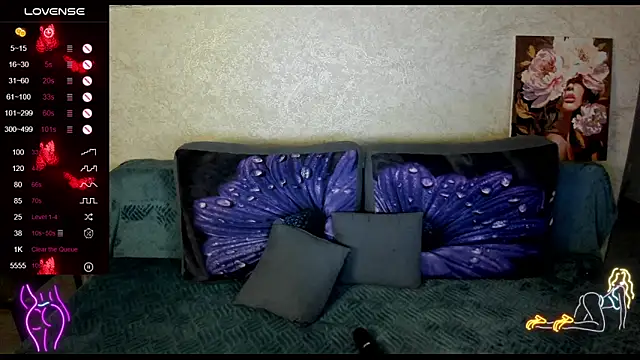 Snapshot of _NigoNika chatting on November 2025 12:11:01 PM NigoNika online show from November 2025 12:11:01 PM