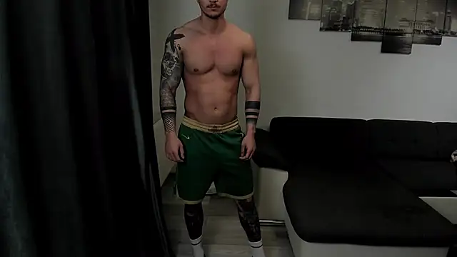 Richarddarell1 online show from March 2026 06:18:02 AM