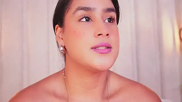 Snapshot of bonniekim_ chatting on September 2025 10:09:02 PM bonniekim online show from September 2025 10:09:02 PM