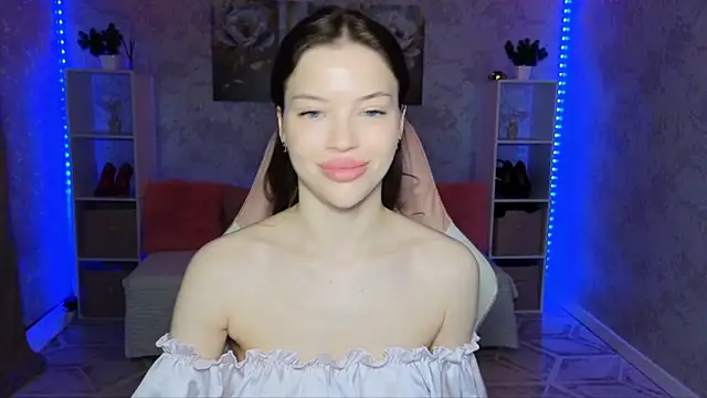 EmmyMills online show from May 2026 10:05:02 PM
