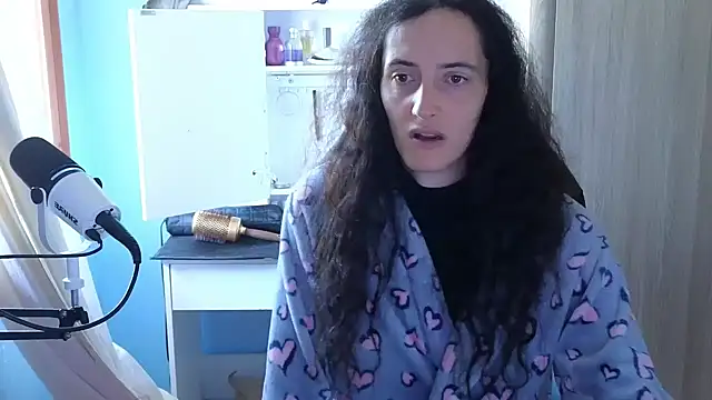 MemiKouki online show from October 2025 03:20:02 PM