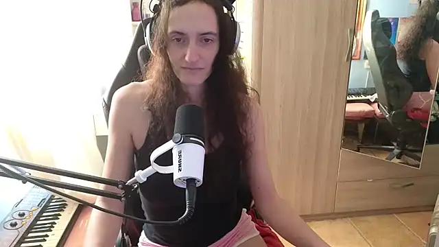 Snapshot of MemiKouki chatting on March 2026 10:08:01 AM MemiKouki online show from March 2026 10:08:01 AM