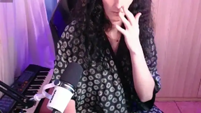 Snapshot of MemiKouki chatting on March 2026 11:33:01 PM MemiKouki online show from March 2026 11:33:01 PM