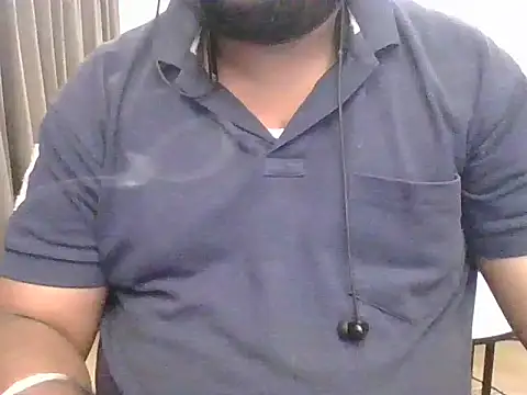 Hunk-Hand6 online show from September 2025 09:47:01 AM