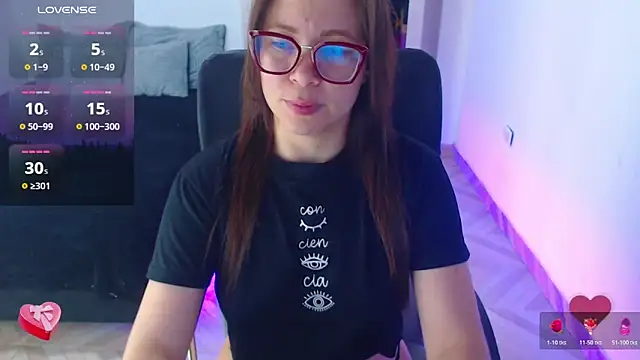 SharonR1 online show from June 2026 10:46:01 PM