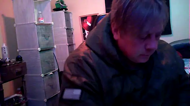 Mic Oxinner online show from March 2026 12:23:01 PM