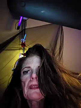 Snapshot of Avaivory chatting on March 2025 06:14:02 AM Avaivory online show from March 2025 06:14:02 AM