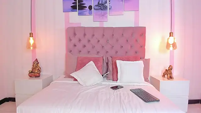 Sophia turneer online show from January 2025 05:29:01 AM