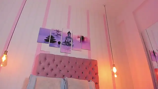 Snapshot of Sophia_turneer chatting on February 2025 08:31:01 PM Sophia turneer online show from February 2025 08:31:01 PM