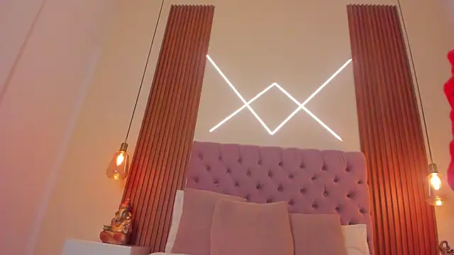 Snapshot of Sophia_turneer chatting on March 2026 12:29:02 AM Sophia turneer online show from March 2026 12:29:02 AM