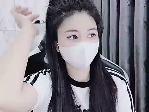 Snapshot of _Lygn__ chatting on January 2025 08:45:01 AM Lygn online show from January 2025 08:45:01 AM