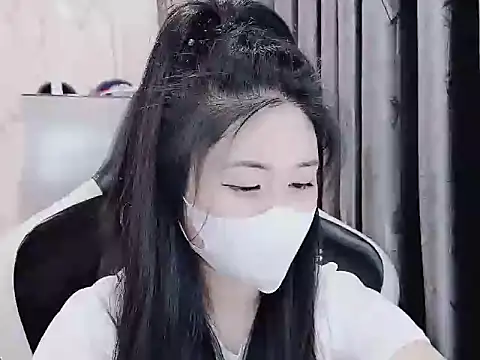 Snapshot of _Lygn__ chatting on January 2025 09:08:01 AM Lygn online show from January 2025 09:08:01 AM