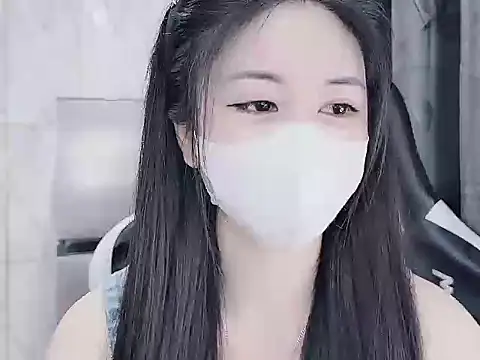 Snapshot of _Lygn__ chatting on January 2025 10:18:02 AM Lygn online show from January 2025 10:18:02 AM