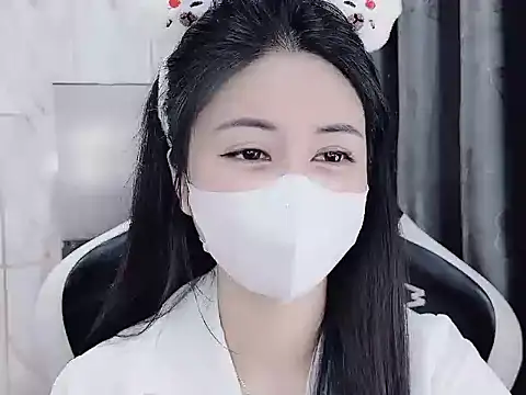 Snapshot of _Lygn__ chatting on February 2025 04:01:01 AM Lygn online show from February 2025 04:01:01 AM