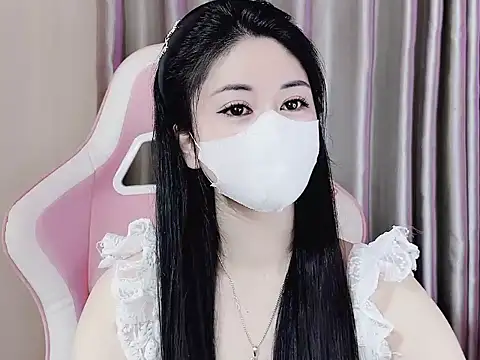 Snapshot of _Lygn__ chatting on February 2025 10:18:01 AM Lygn online show from February 2025 10:18:01 AM