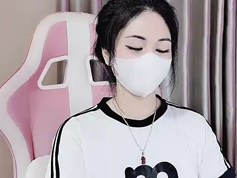 Snapshot of _Lygn__ chatting on February 2025 05:20:02 PM Lygn online show from February 2025 05:20:02 PM