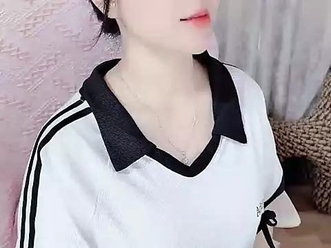 Snapshot of _Lygn__ chatting on October 2025 02:10:01 AM Lygn online show from October 2025 02:10:01 AM