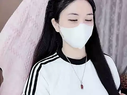 Snapshot of _Lygn__ chatting on October 2025 10:58:02 AM Lygn online show from October 2025 10:58:02 AM