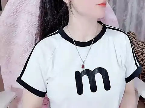 Snapshot of _Lygn__ chatting on November 2025 02:05:02 PM Lygn online show from November 2025 02:05:02 PM