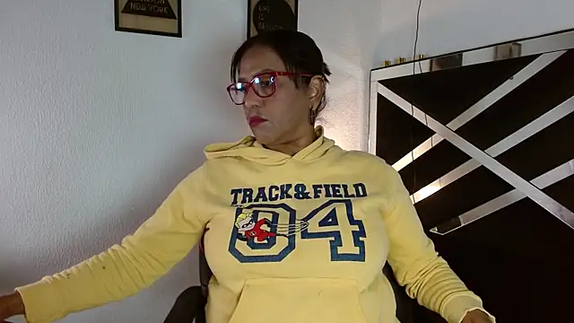 elizabeth mature23 online show from October 2025 12:59:01 PM