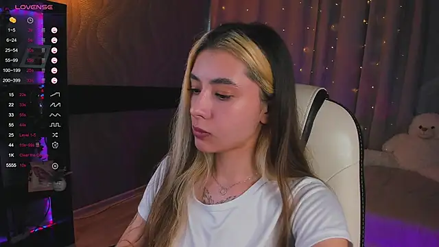 DarlaLike online show from March 2025 07:38:02 AM