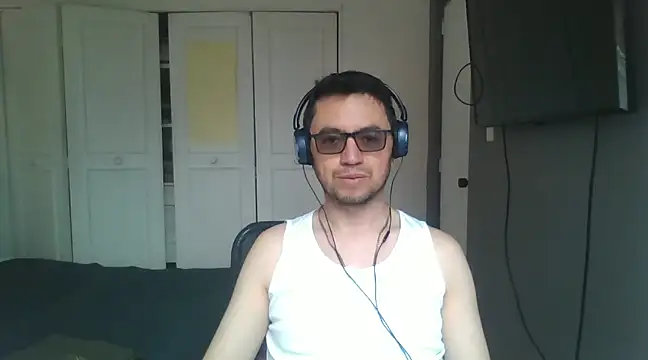 Snapshot of Diptongo chatting on December 2024 04:17:01 PM Diptongo online show from December 2024 04:17:01 PM