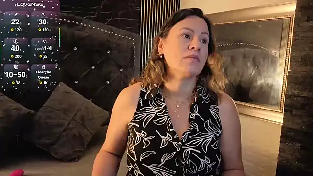 charlotte  G online show from November 2025 11:07:01 AM