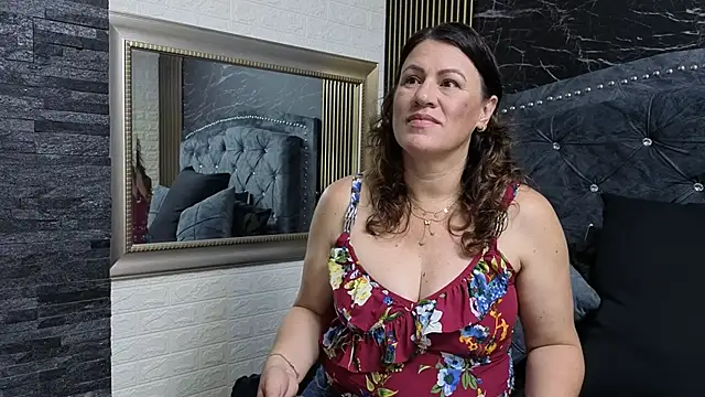 Snapshot of charlotte__G chatting on March 2026 11:05:02 AM charlotte G online show from March 2026 11:05:02 AM