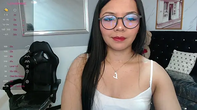 liz 25b online show from February 2025 03:12:02 AM