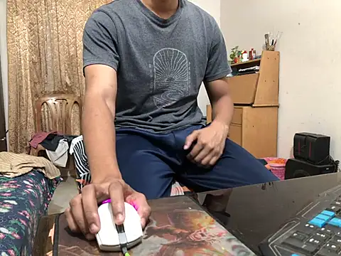 Snapshot of Zeuhorny chatting on December 2024 10:08:02 PM Zeuhorny online show from December 2024 10:08:02 PM