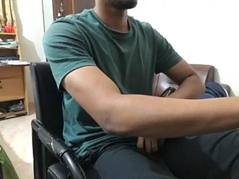 Snapshot of Zeuhorny chatting on November 2025 10:04:01 PM Zeuhorny online show from November 2025 10:04:01 PM