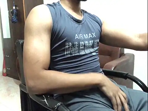 Snapshot of Zeuhorny chatting on December 2025 08:58:02 PM Zeuhorny online show from December 2025 08:58:02 PM