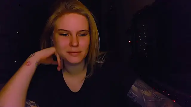 VoluptuousDreams online show from December 2024 02:37:01 PM