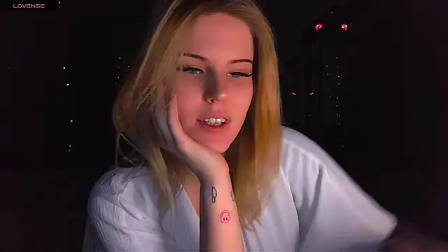 VoluptuousDreams online show from January 2025 06:23:01 PM