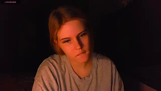 VoluptuousDreams online show from February 2025 03:28:02 PM