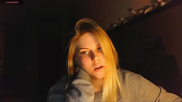 VoluptuousDreams online show from February 2025 06:56:02 PM